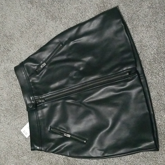 Hollister Skirts Nwt Hollister Faux Leather Skirt In Black Xs